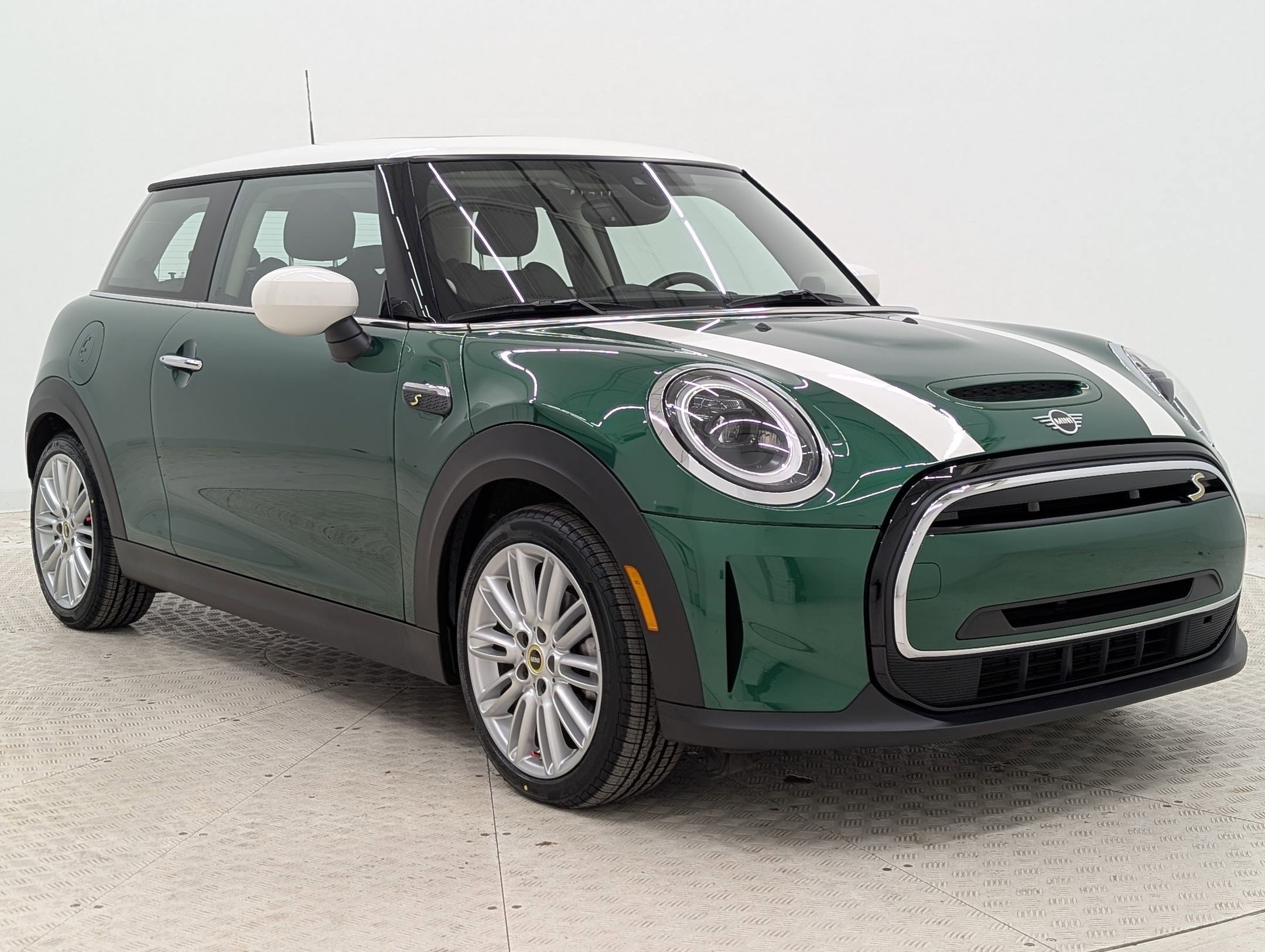 Used 2024 MINI Cooper SE image 7