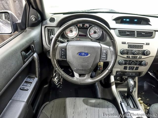 Used 2011 Ford Focus SE w/ 201A Rapid Spec Order Code image 2