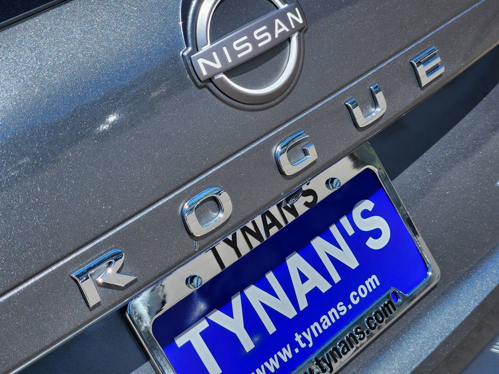 Used 2023 Nissan Rogue SV w/ SV Premium B Package image 9