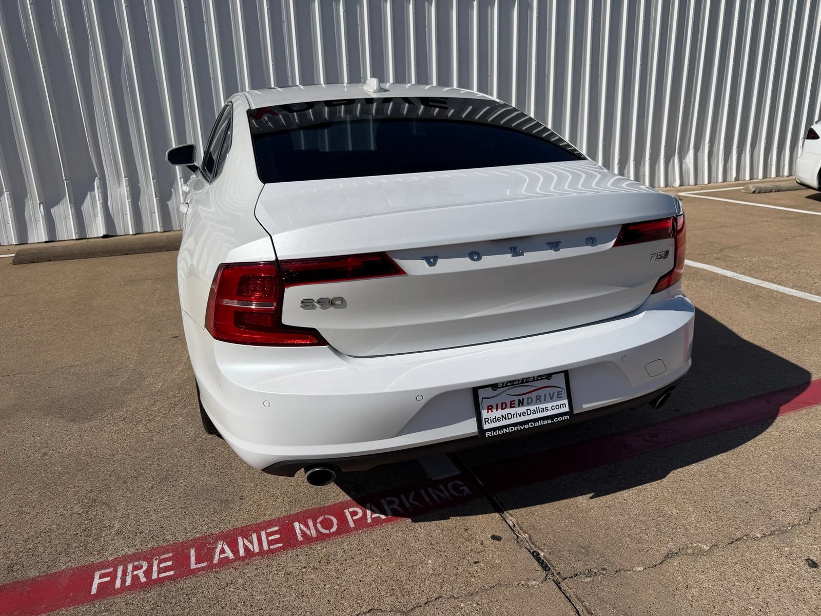 Used 2018 Volvo S90 T5 Momentum w/ Convenience Package AWD/4WD image 5