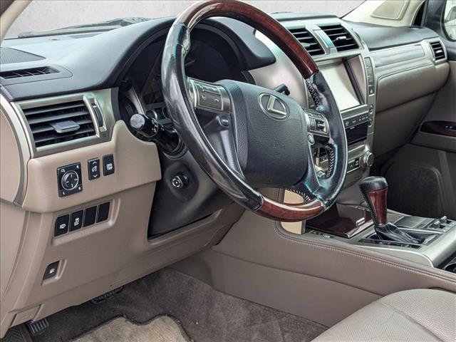 Used 2017 Lexus GX 460 Premium image 13