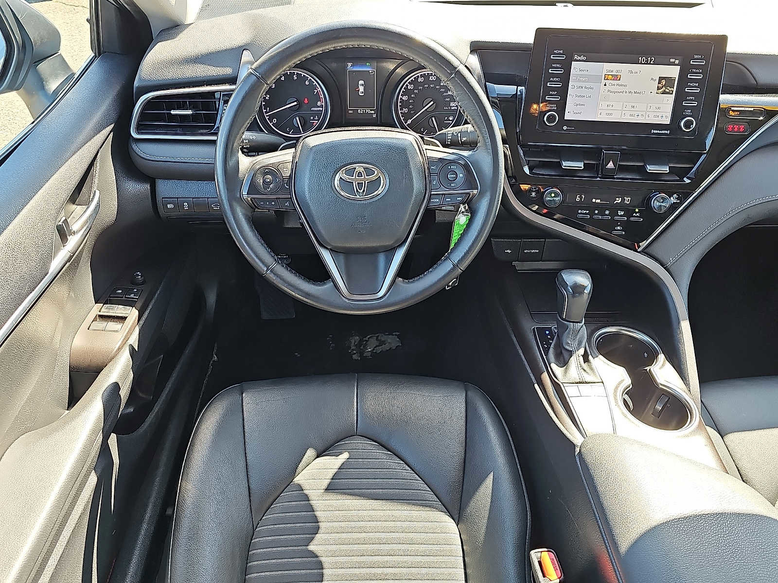 Used 2024 Toyota Camry SE FWD image 11