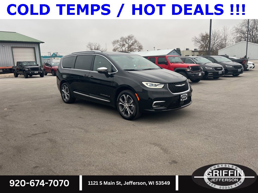 New 2026 Chrysler Pacifica Pinnacle w/ Trailer Tow Group image 6