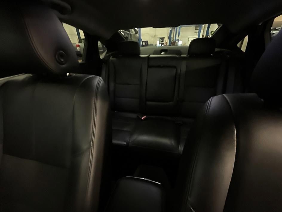 Used 2015 Chevrolet Impala LT w/ Convenience Package image 27