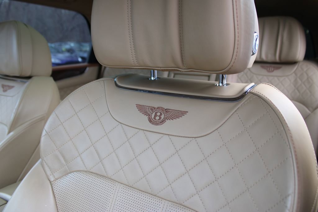 Used 2018 Bentley Bentayga AWD/4WD image 10