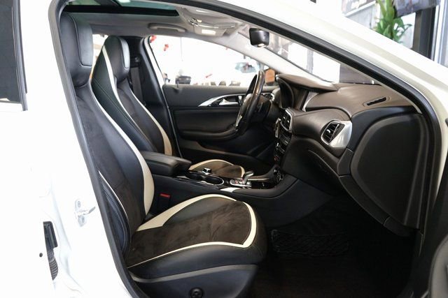 Used 2018 INFINITI QX30 Sport w/ Cargo Package image 40