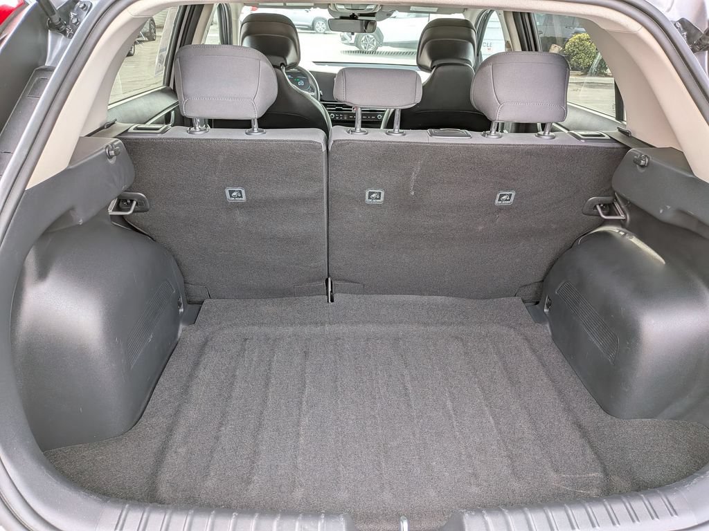 Used 2025 Kia Niro LX FWD image 28