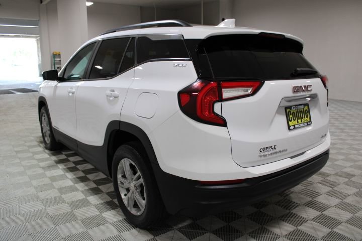 Certified 2022 GMC Terrain SLE w/ Driver Convenience Package image 8