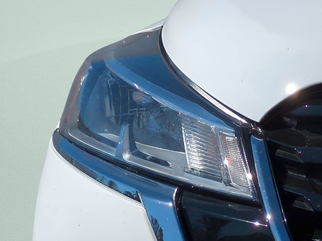 Certified 2025 Nissan Kicks Play S image 10