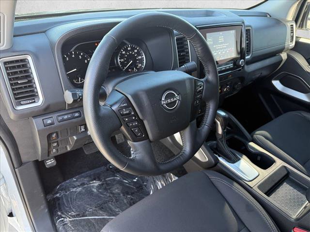 Used 2024 Nissan Frontier SV w/ SV Convenience Package image 12
