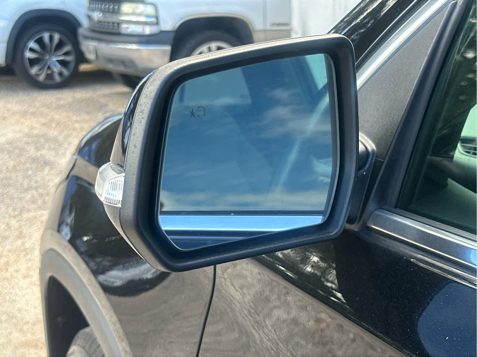 Used 2022 Chevrolet Traverse LT image 13