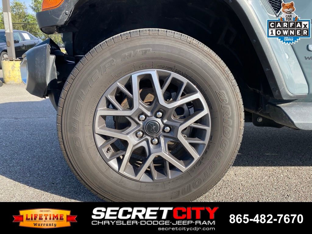 Used 2024 Jeep Wrangler Unlimited Sahara w/ Safety Group AWD/4WD image 9