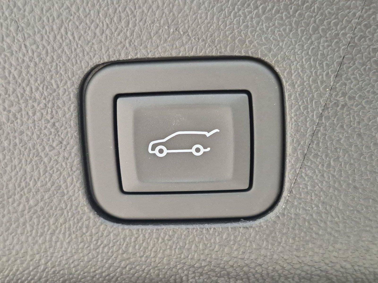 Used 2025 Cadillac Escalade Sport w/ Touring Package AWD/4WD image 32