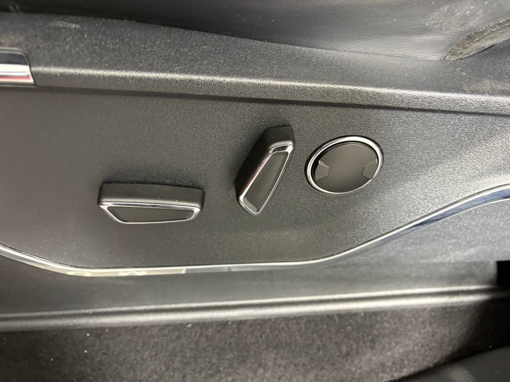 Certified 2023 Ford F150 Platinum w/ Equipment Group 701A High image 15