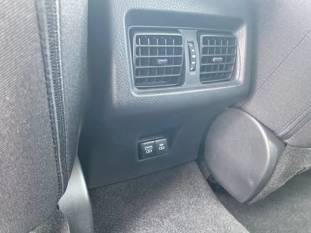 Used 2025 Toyota Camry LE FWD image 19