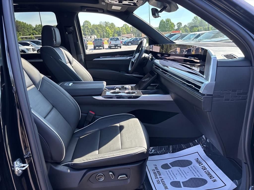 Used 2026 Cadillac Escalade Sport AWD/4WD image 12