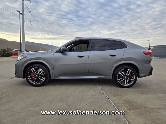 Used 2024 BMW X2 xDrive28i w/ M Sport Package image 3