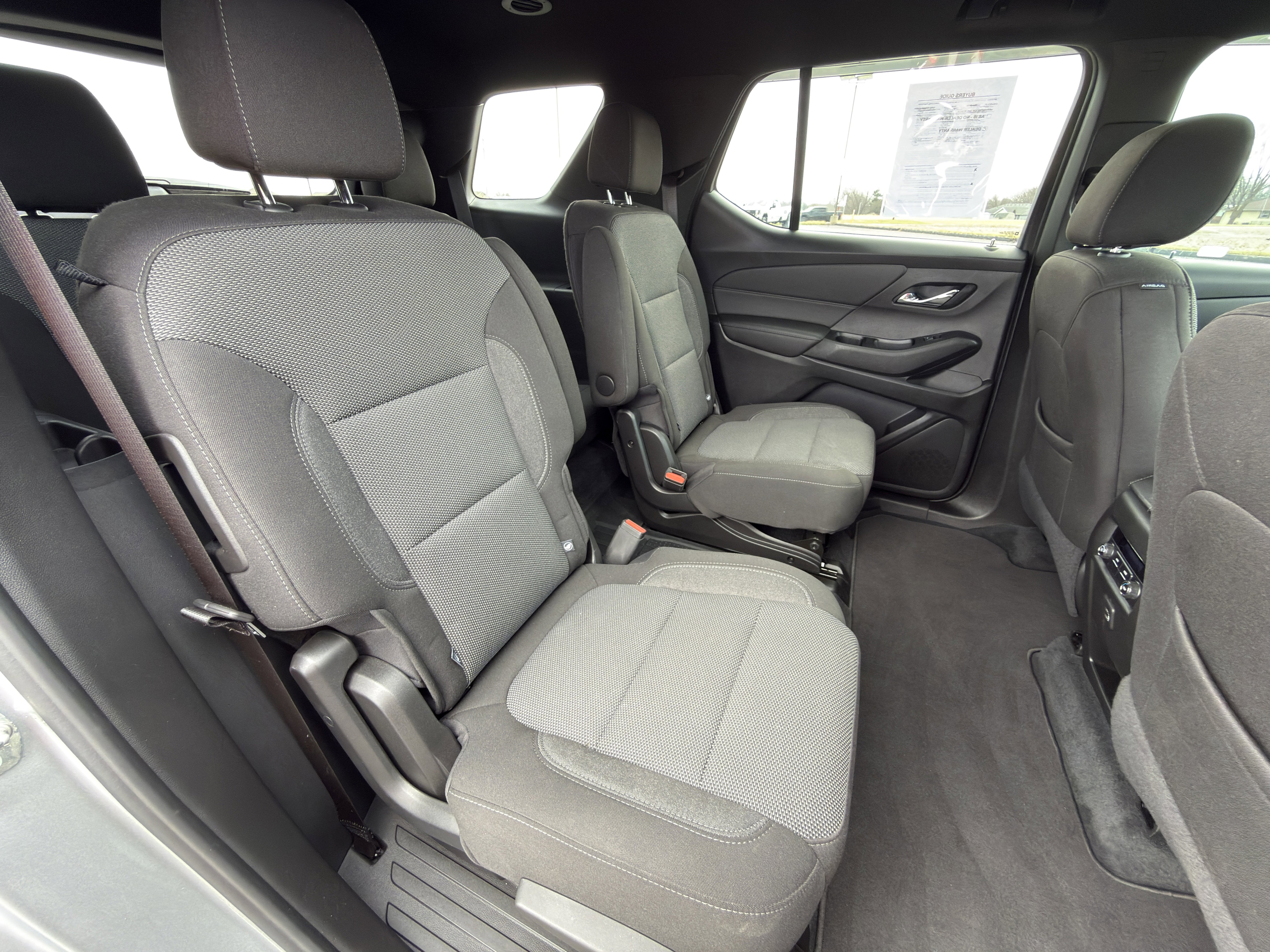 Used 2023 Chevrolet Traverse LT image 14