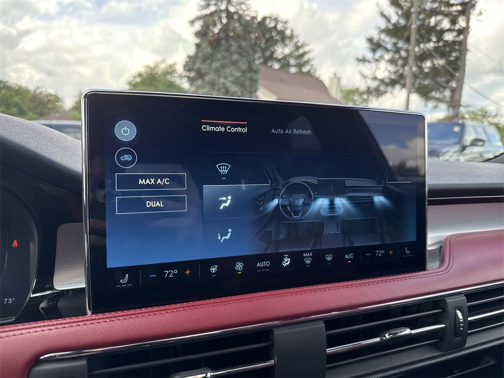 Certified 2025 Lincoln Corsair Reserve w/ Equipment Group 202A image 17