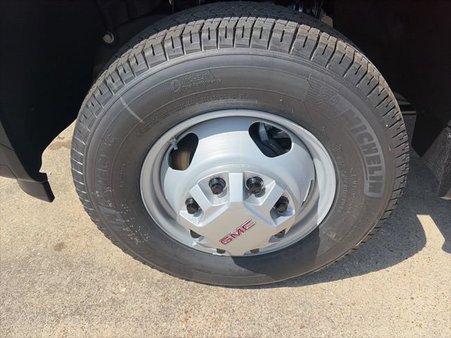 New 2026 GMC Sierra 3500 Pro w/ Convenience Package AWD/4WD image 10