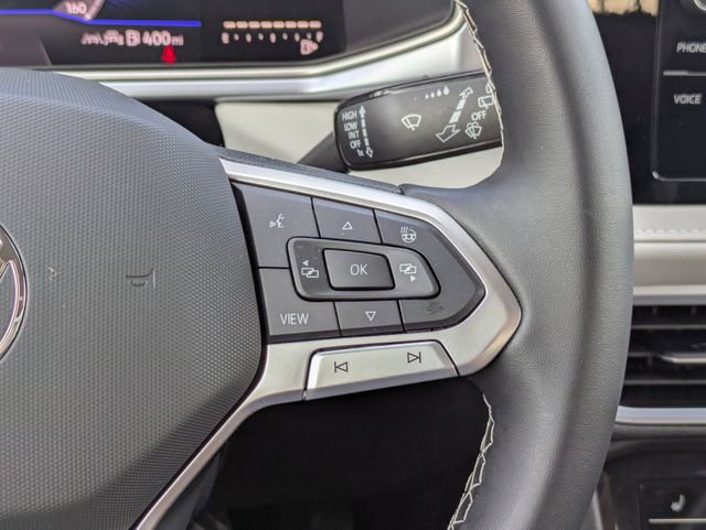 Certified 2025 Volkswagen Taos SE image 27