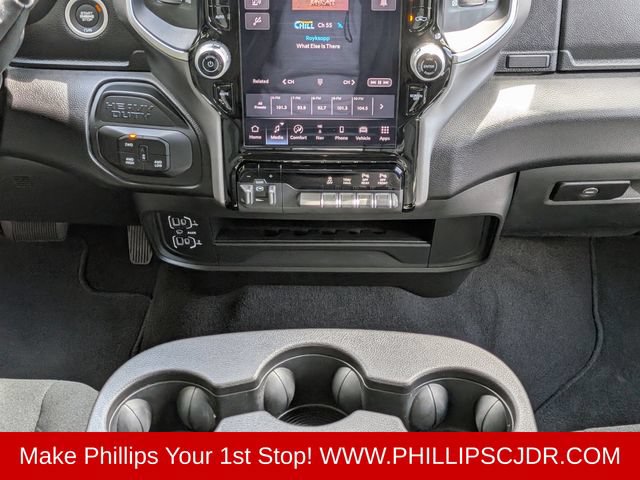 Used 2025 RAM 2500 Big Horn AWD/4WD image 18