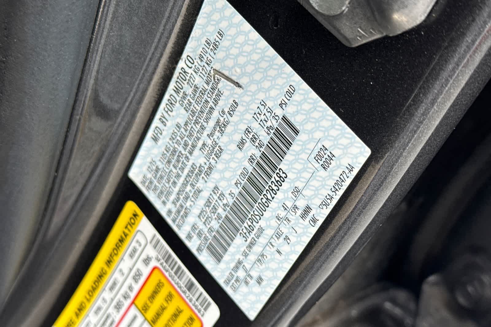 Used 2016 Ford Fusion Energi Titanium w/ Driver Assist Package FWD image 33