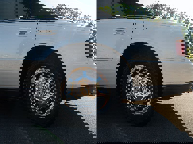 Used 1999 Cadillac Seville SLS w/ Personalization Pkg image 8