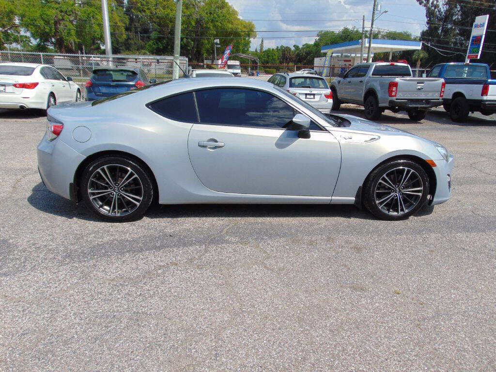 Used 2013 Scion FR-S 10 Series image 9