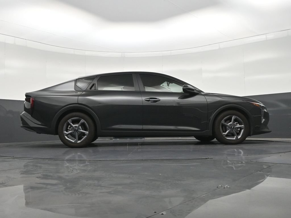 Used 2025 Kia K4 FWD image 28