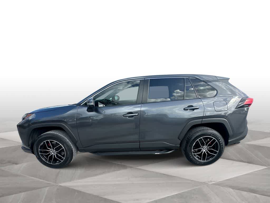 Used 2023 Toyota RAV4 LE FWD image 5