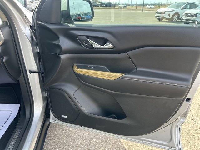 Used 2017 GMC Acadia Denali w/ Technology Package image 10