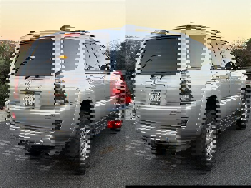 Used 2005 Toyota 4Runner SR5 RWD image 6