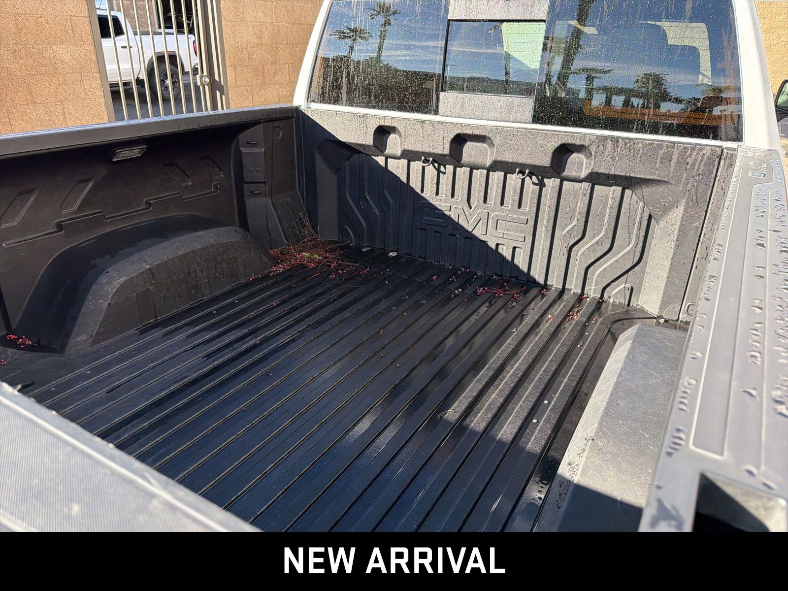 Certified 2025 GMC Sierra 1500 AT4 w/ AT4 Premium Package image 7