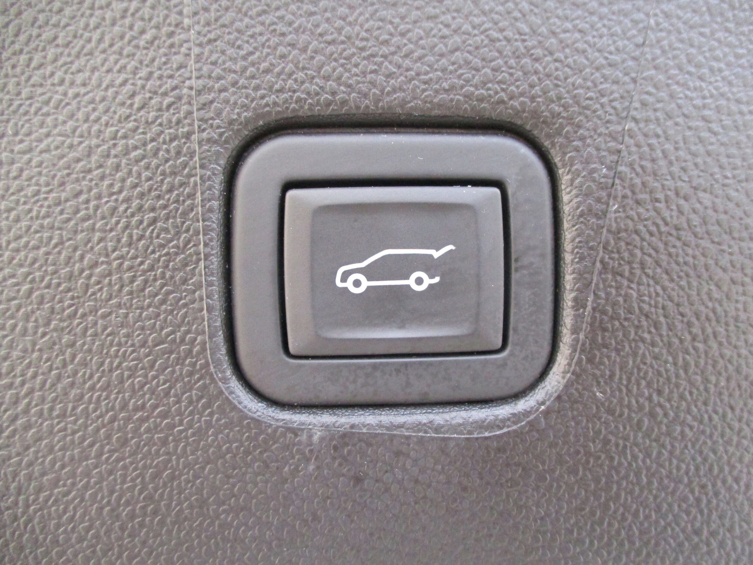 Used 2024 Chevrolet Blazer LT w/ Convenience Package FWD image 38