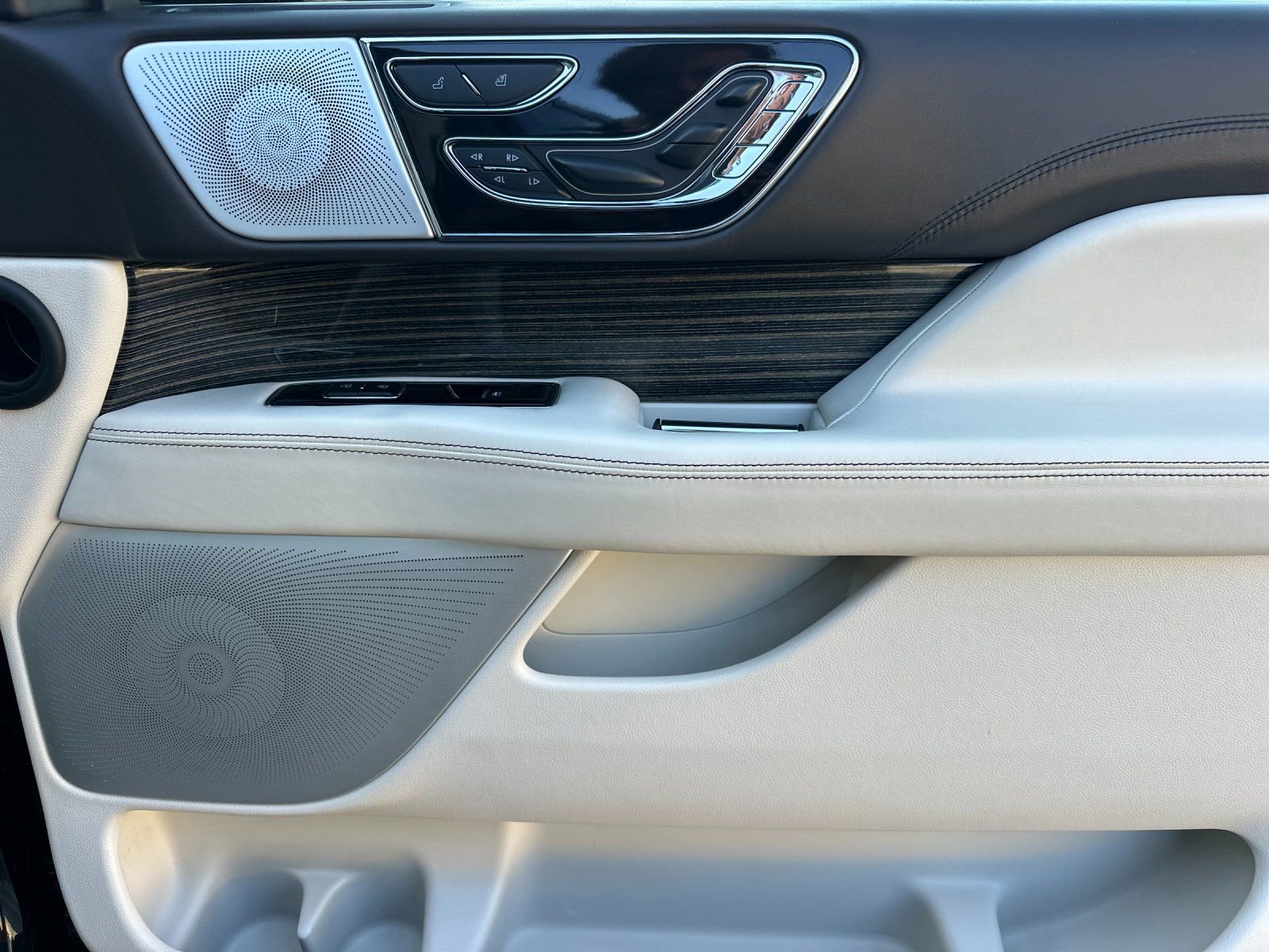 Used 2023 Lincoln Navigator Black Label AWD/4WD image 20