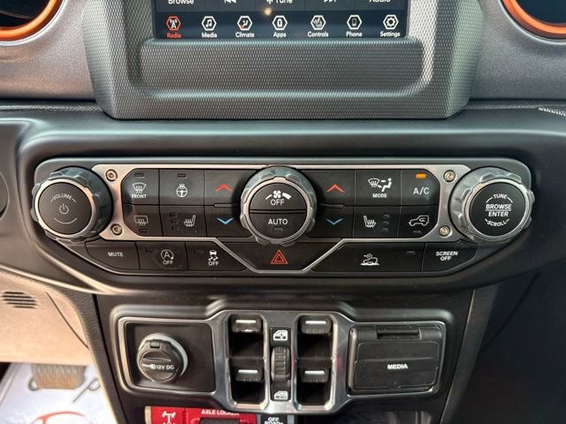 Used 2021 Jeep Gladiator Mojave w/ Cold Weather Group AWD/4WD image 21