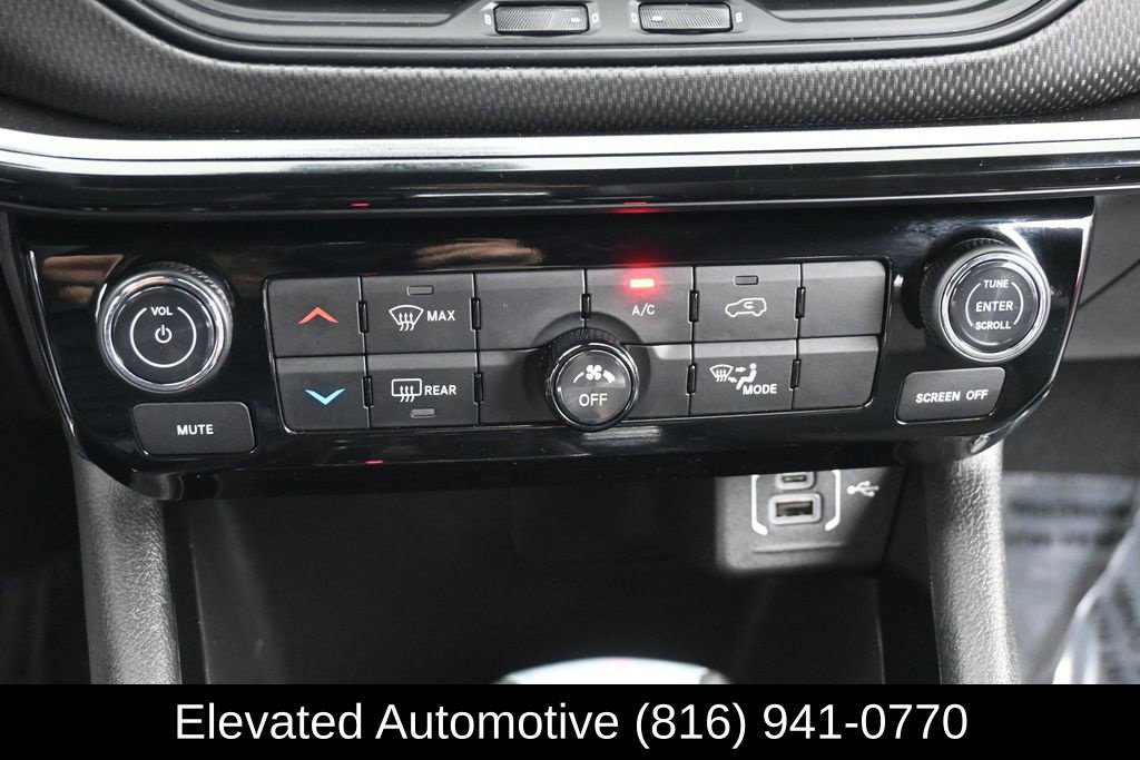 Used 2025 Jeep Compass Latitude w/ Altitude Special Edition AWD/4WD image 20