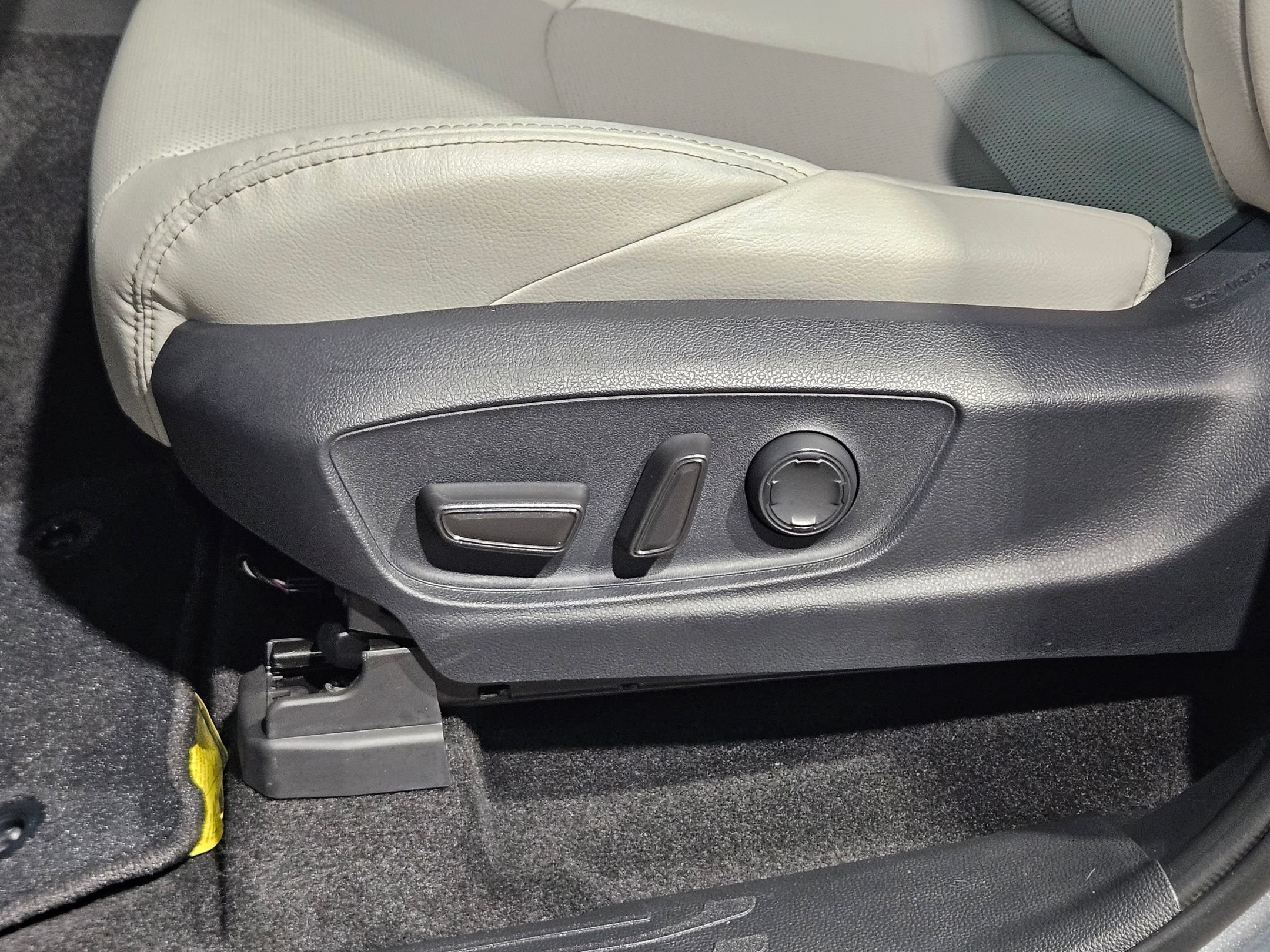 Certified 2025 Toyota Tacoma Limited AWD/4WD image 21