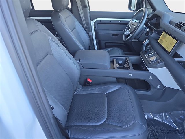 Used 2023 Land Rover Defender 110 S image 10