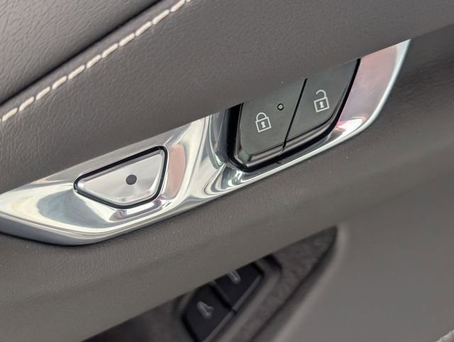 Used 2025 Chevrolet Corvette E-Ray w/ Battery Protection Package image 10