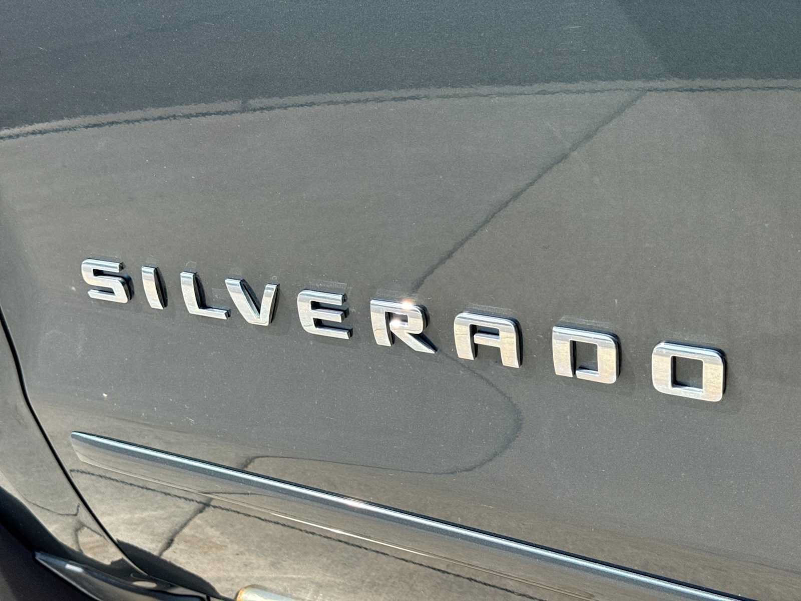 Used 2017 Chevrolet Silverado 1500 LT w/ All Star Edition AWD/4WD image 12