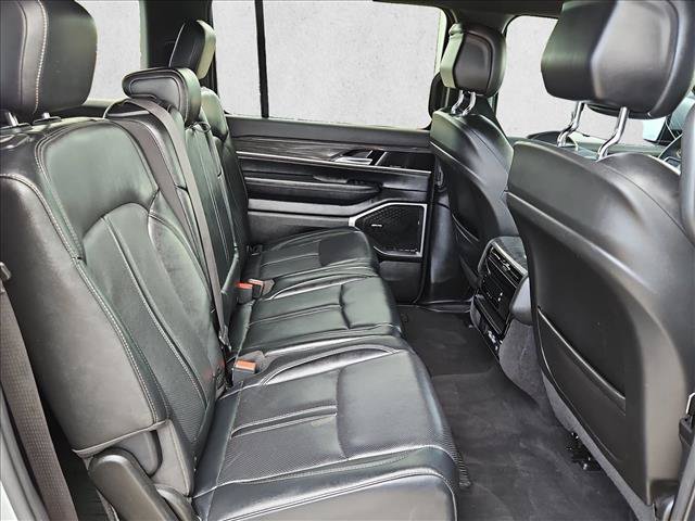 Used 2022 Jeep Wagoneer Series II AWD/4WD image 20