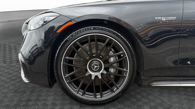 Used 2024 Mercedes-Benz S 63 AMG S image 9