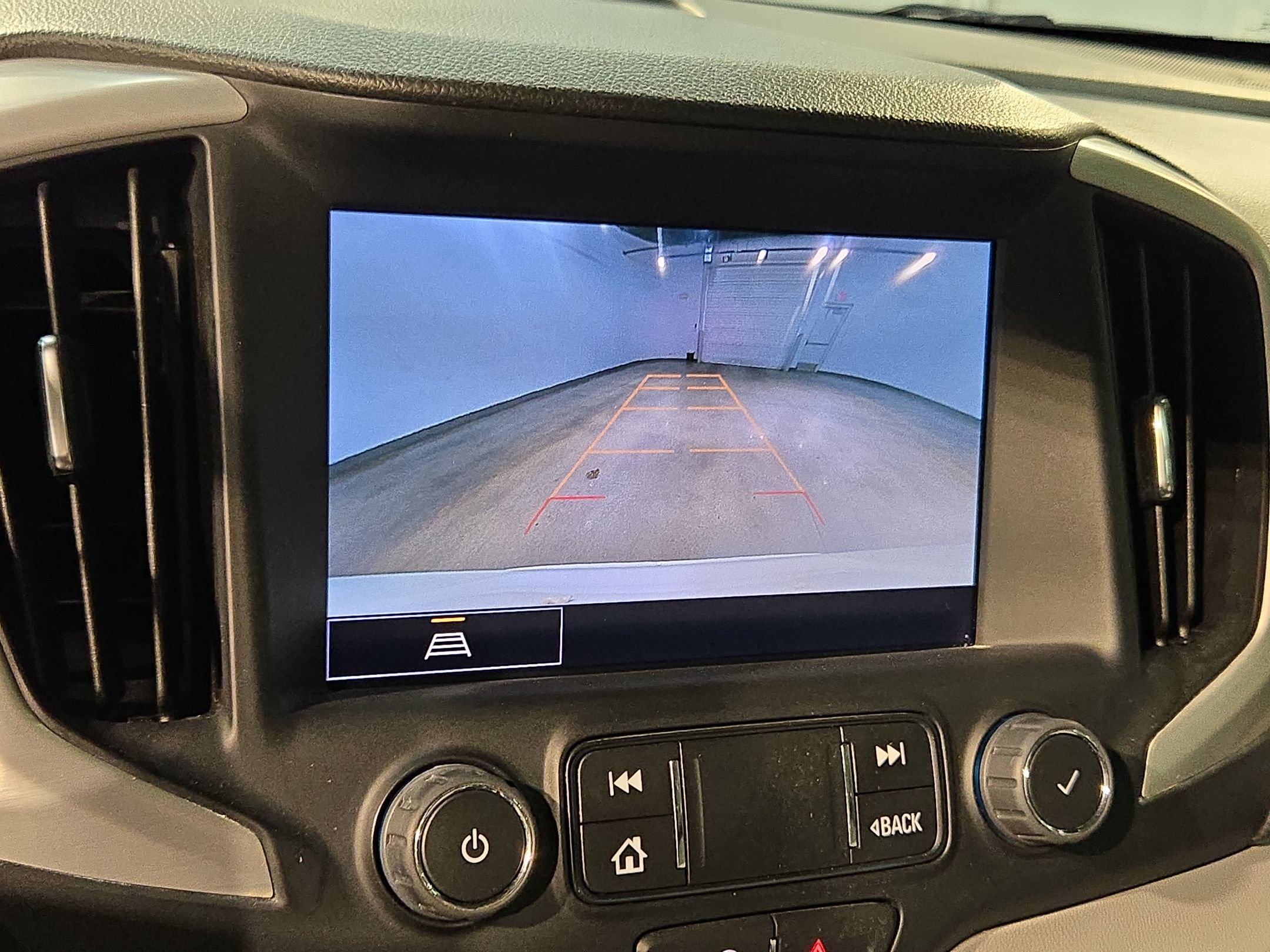 Used 2022 GMC Terrain SLE w/ Driver Convenience Package FWD image 30