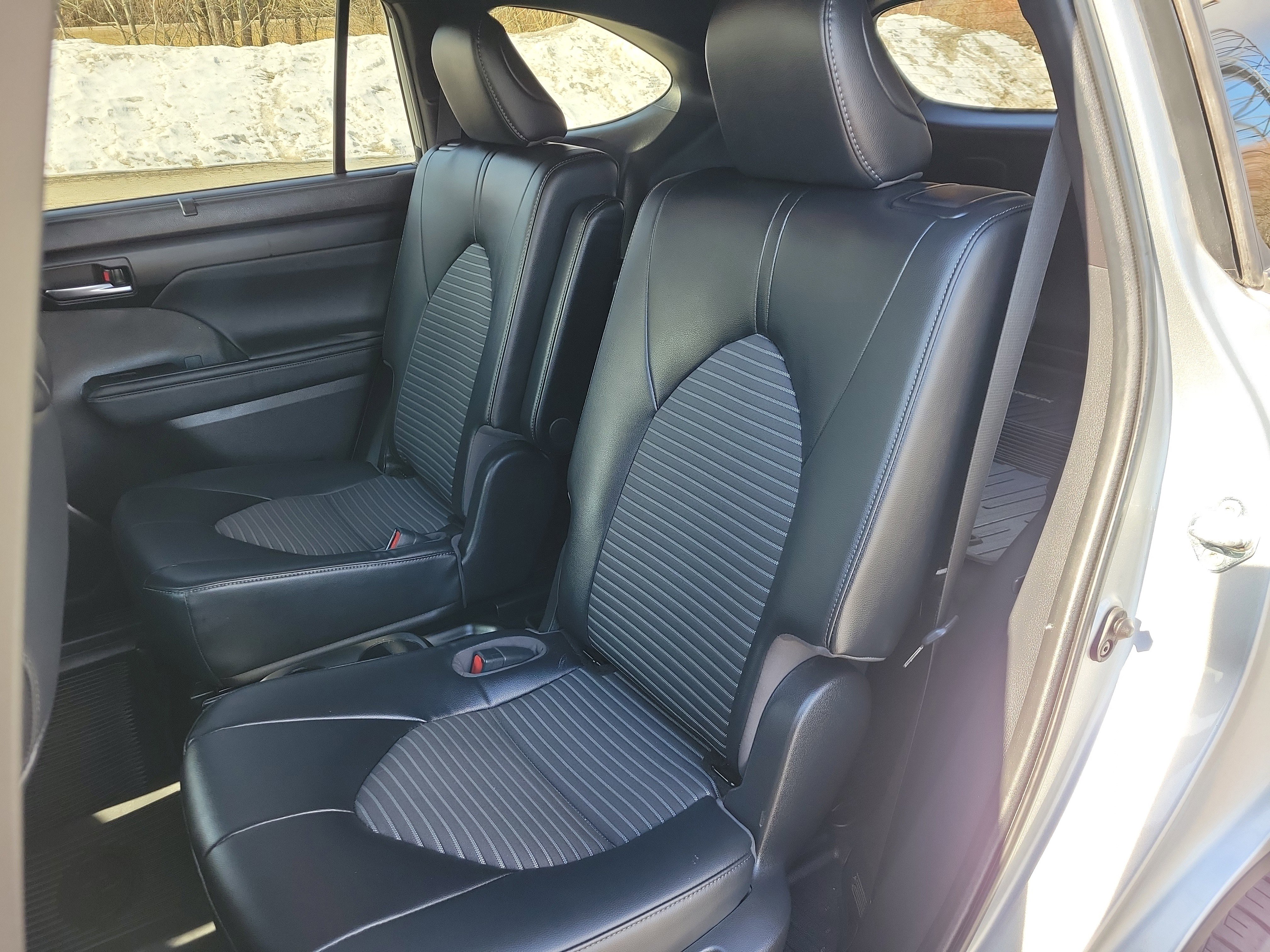 Used 2023 Toyota Highlander XSE image 16