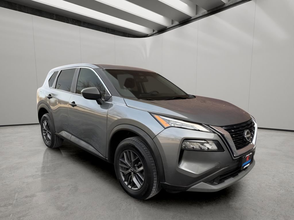 Used 2023 Nissan Rogue S image 7