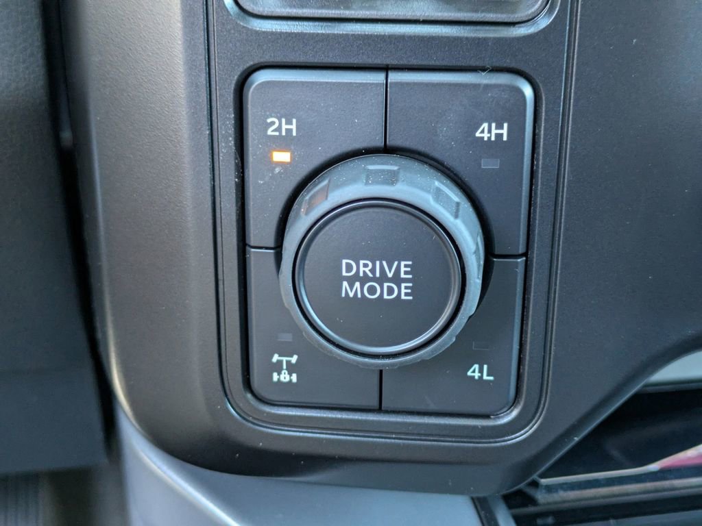 New 2026 Ford F250 Lariat w/ Black Appearance Package image 28