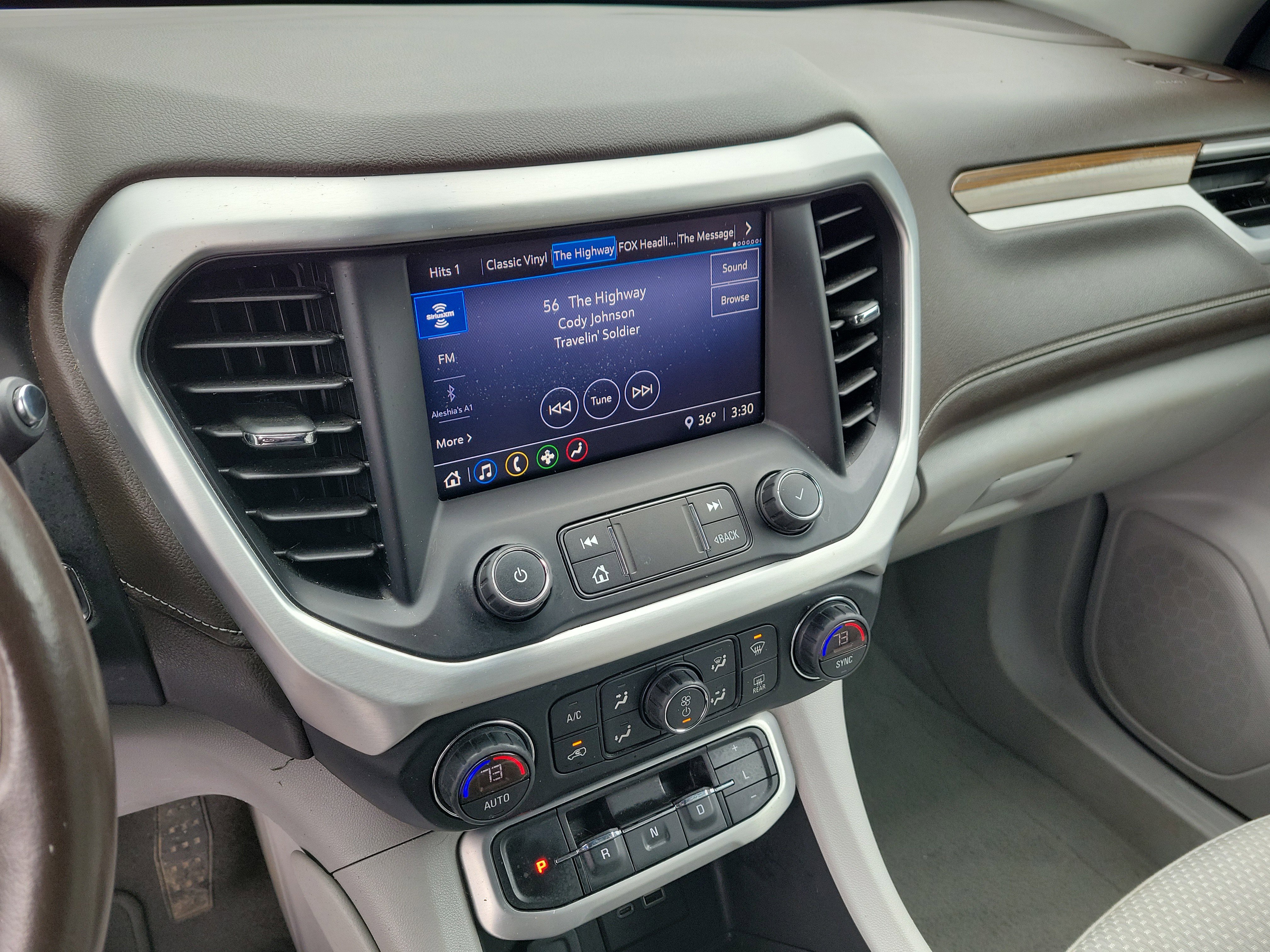 Used 2020 GMC Acadia SLE image 27