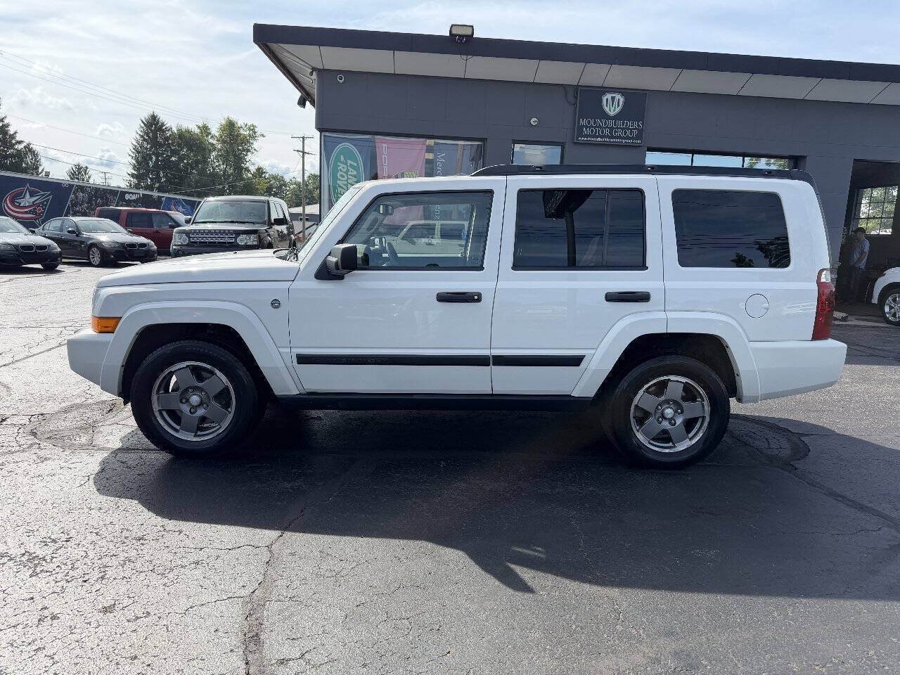 Used 2006 Jeep Commander 4WD image 3